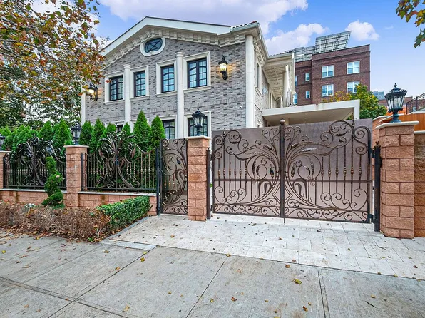 11238 72nd Ave, Forest Hills, NY 11375