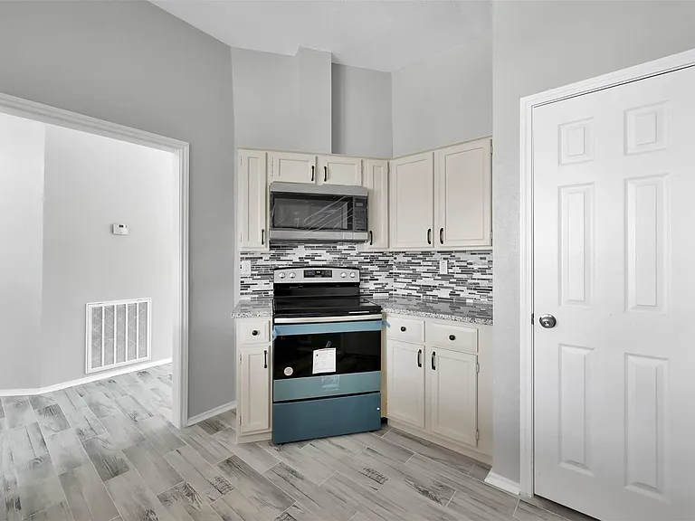 2306 Piddler Dr — Photo 11