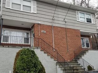 431 Park View Ave #1, Yonkers, NY