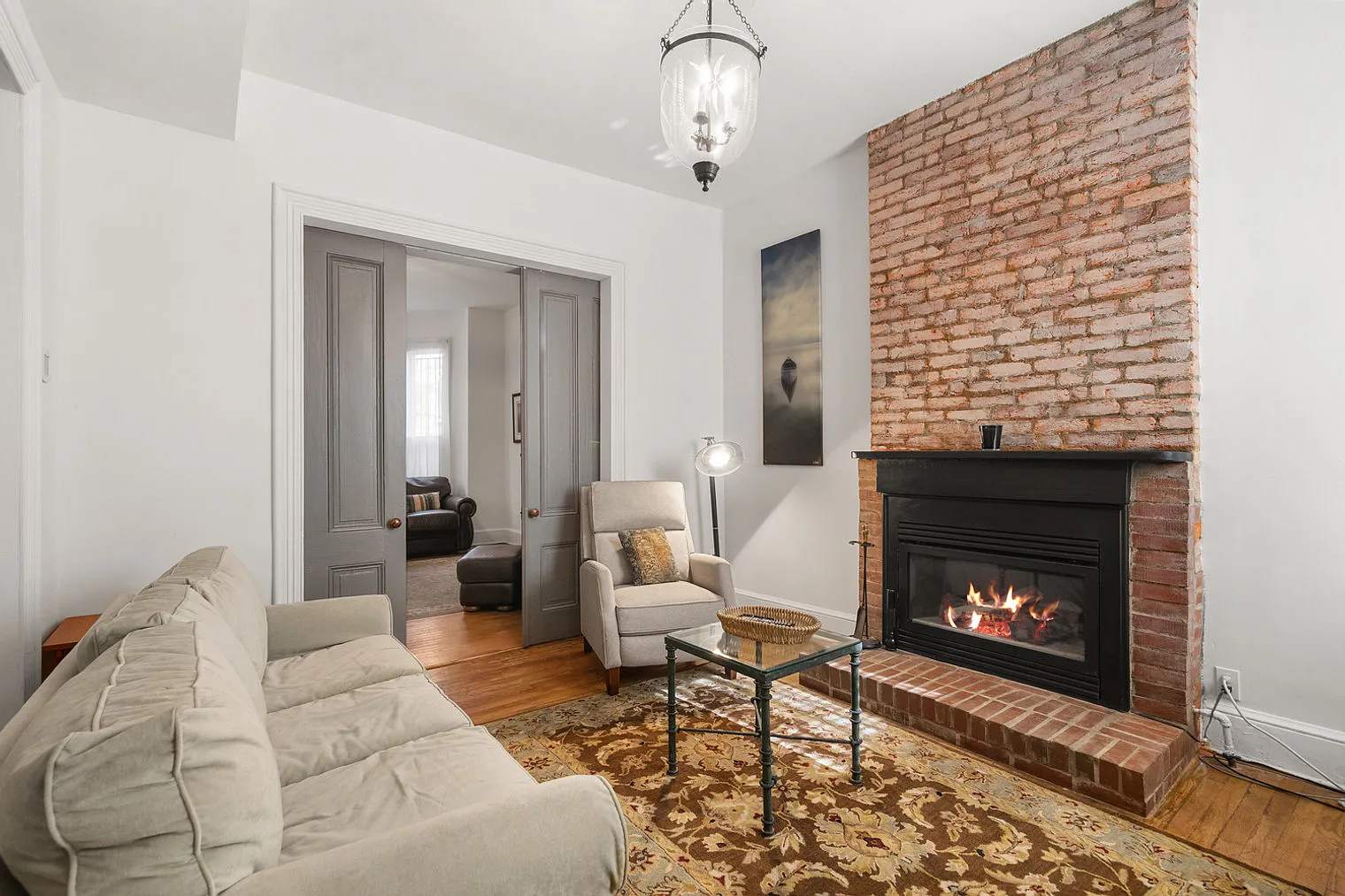 2 bed, 1.0 bath, 20451 sqft, $6,965 — Photo 4
