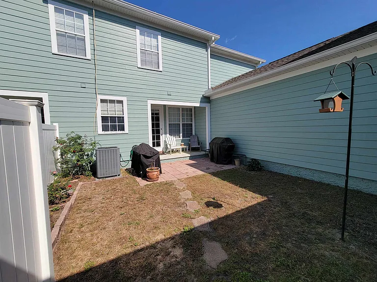 4278 Avon Park Cir — Photo 16
