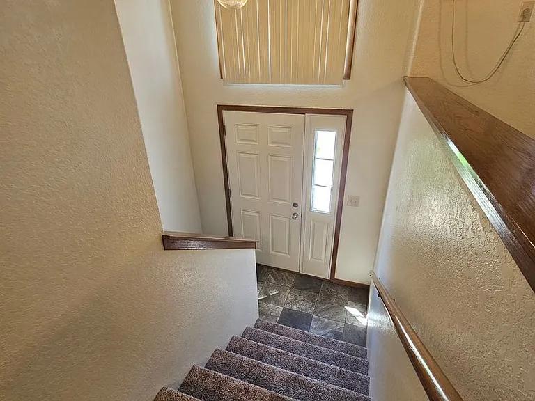 3850 Park Dr #6 — Photo 2