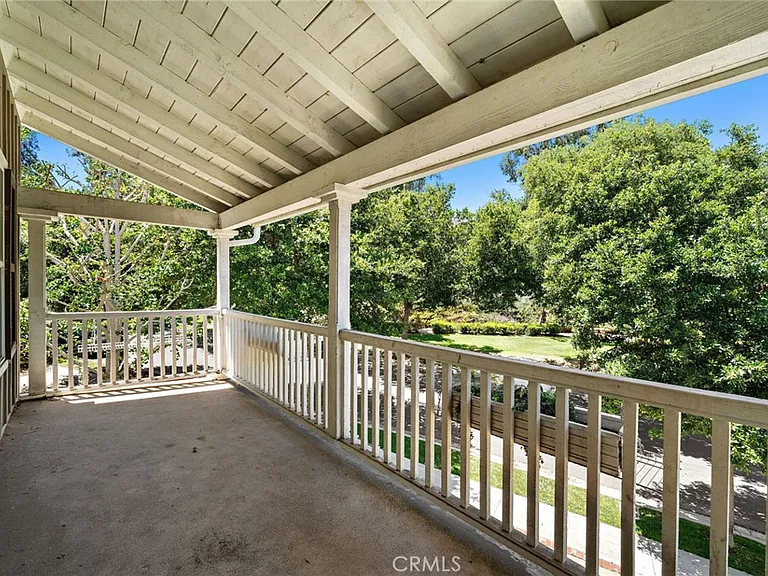 2 Franklin Way — Photo 25