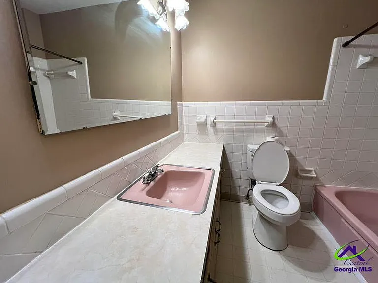 609 Arrowhead Trl — Photo 9