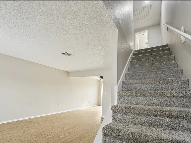 6009 Short St — Photo 25