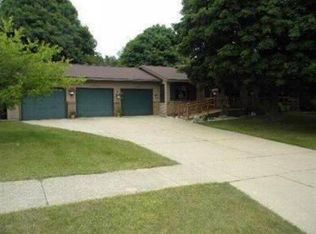 919 McCarty St NW, Grand Rapids, MI 49544