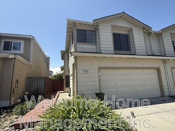 2nd image of 34769 Comstock Cmn