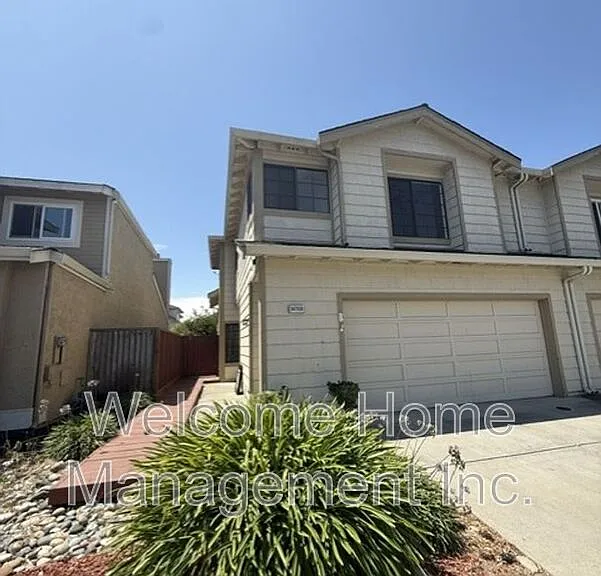 34769 Comstock Cmn — Photo 2
