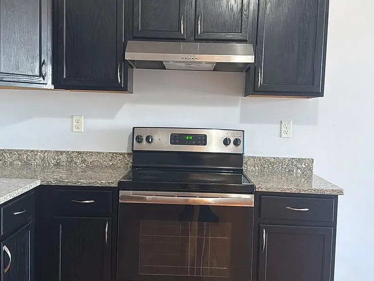 575 Common St #579 — Photo 4