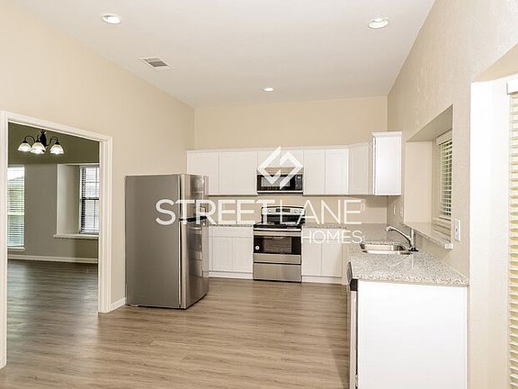 5th image of 9 Kean Cir