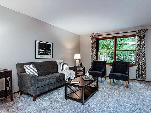 4th image of 5709 Highland Way