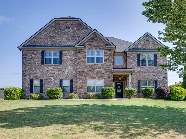 304 Burbridge Ct, Woodruff, SC 29388