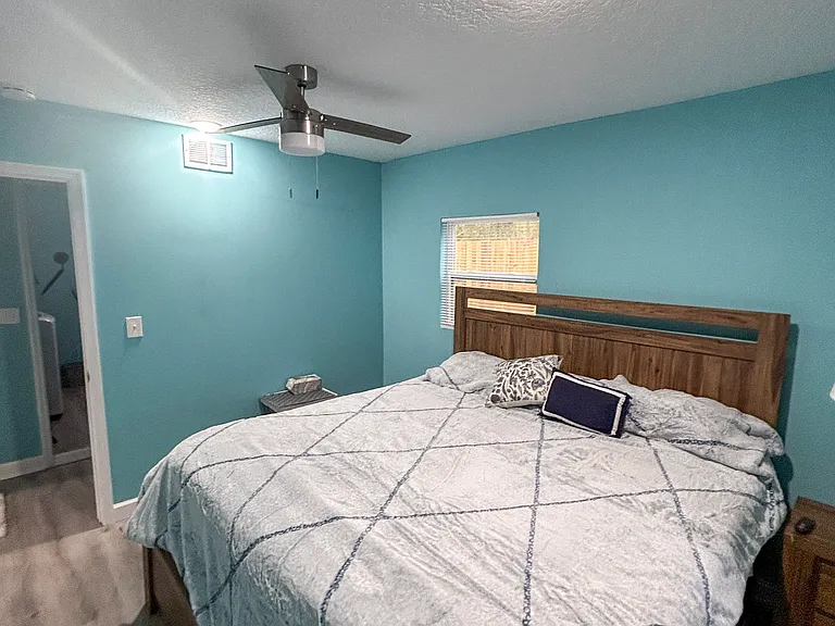 Beautiful king bed