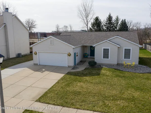 5239 Otter Dr, Lansing, MI 48917