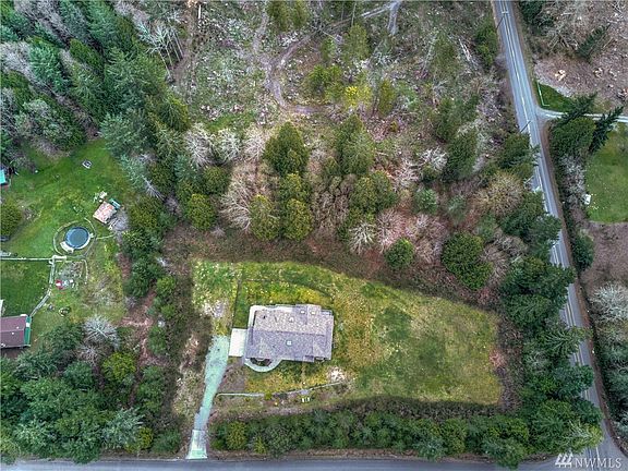3rd image of 809 186th Ave NW