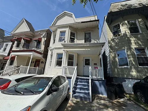 130 Highland Ave #1 Photo 1