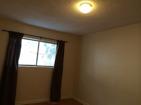 4th image of 326 Camino De Gloria