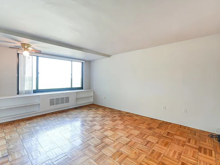 1021 Arlington Blvd #525 — Photo 2