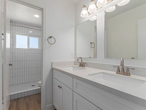 Bathroom #3
Double Sinks and large shower