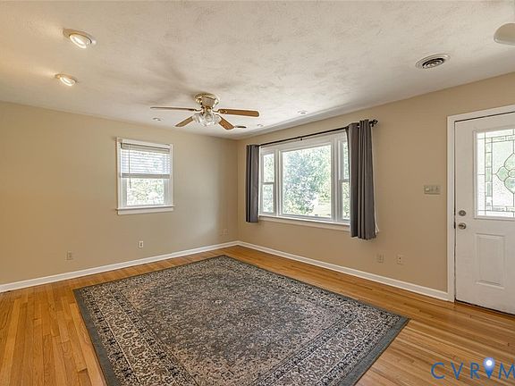 4th image of 10600 Lunswood Rd