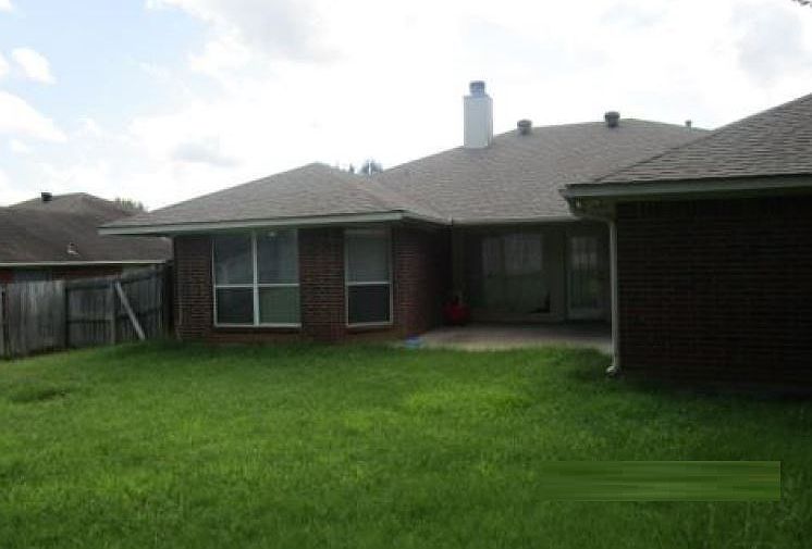 2nd image of 216 Amanda Ct