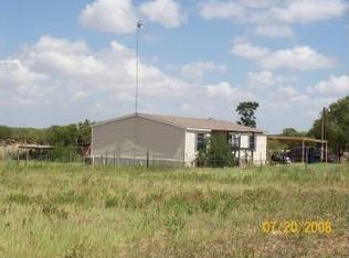 1227 Smith Falor Rd, Seguin, TX 78155