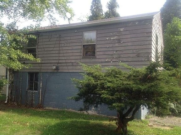 2nd image of 3422 N Dequincy St