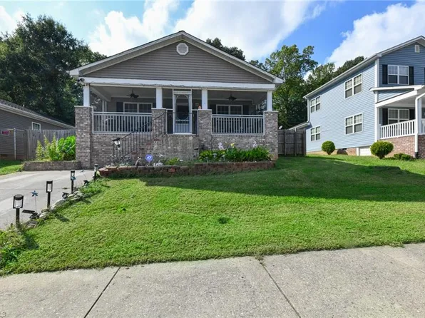 1738 Burton St, Winston Salem, NC 27105