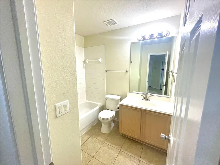 5811 La Crema — Photo 16