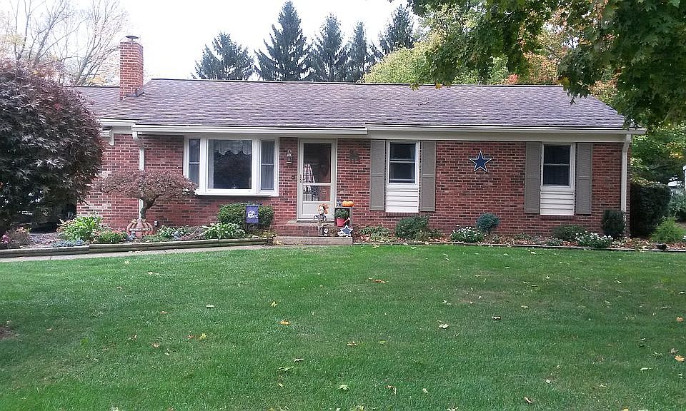 2nd image of 113 S Sandstone Ln