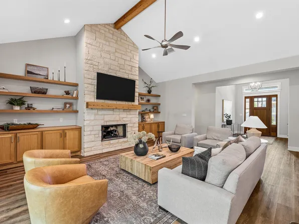 1 N Ritchie Rd, Woodway, TX 76712