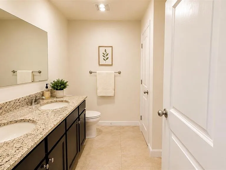 9040 Pinales Way — Photo 8