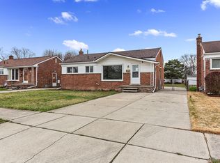 529 Gilman St, Garden City, MI 48135