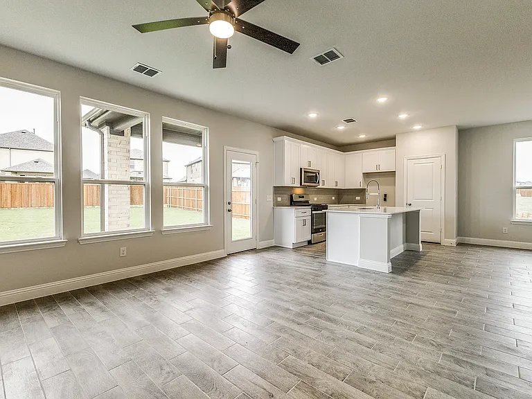 1519 Vermillion St — Photo 8