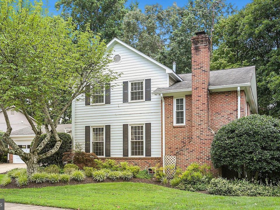 2nd image of 3702 Moss Brooke Ct