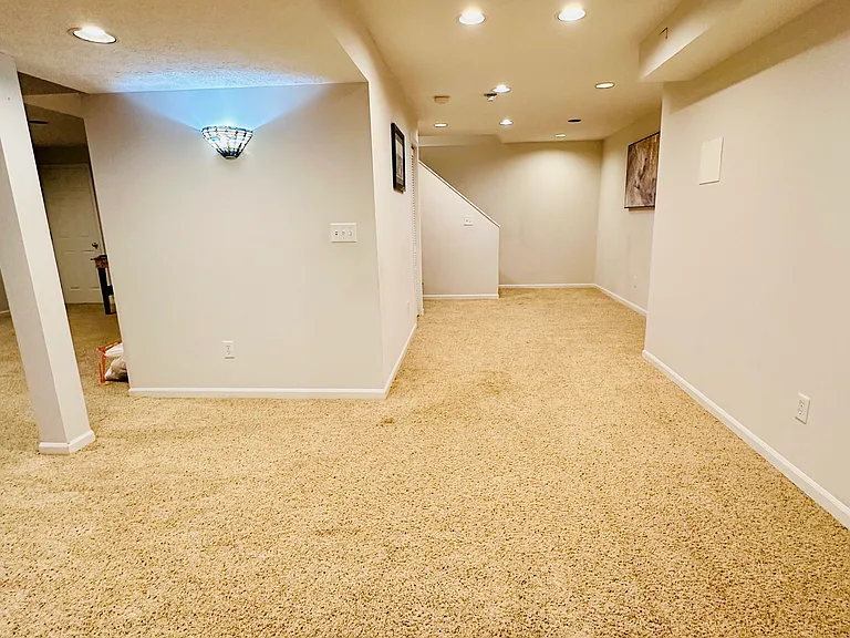 5273 Ivy Hill Dr — Photo 28