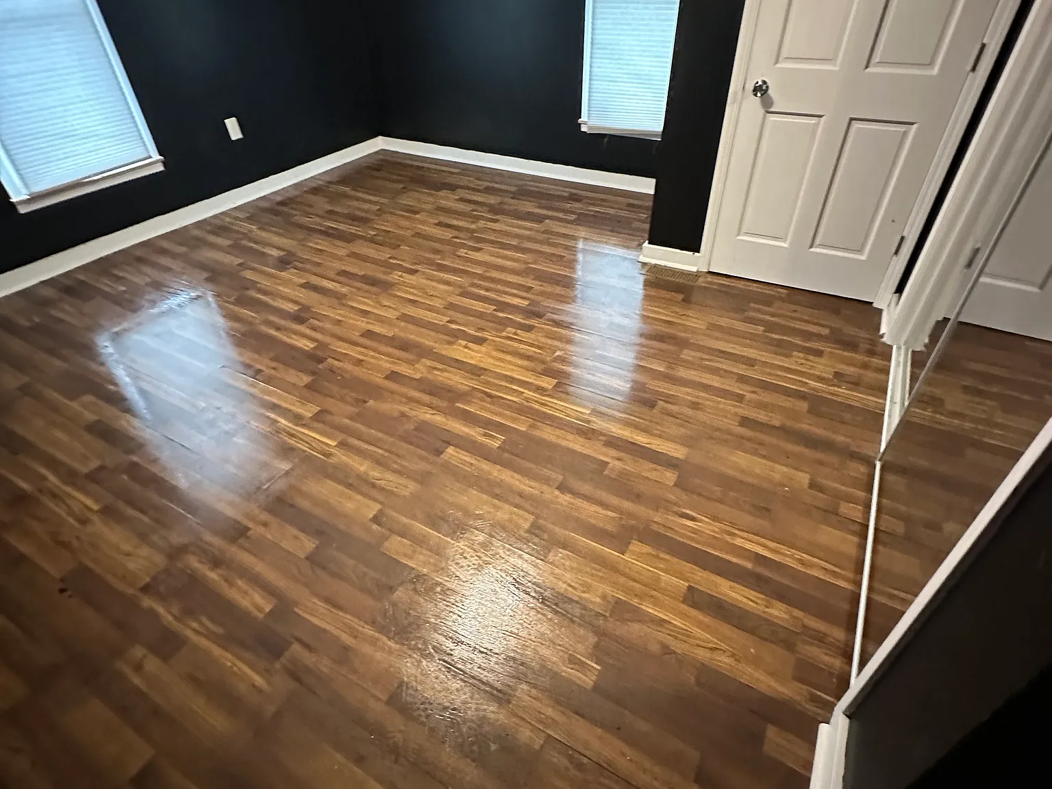 2 bed, 998 sqft, $850 — Photo 2