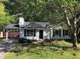 6515 Emerald Pointe Cir, College Park, GA 30349