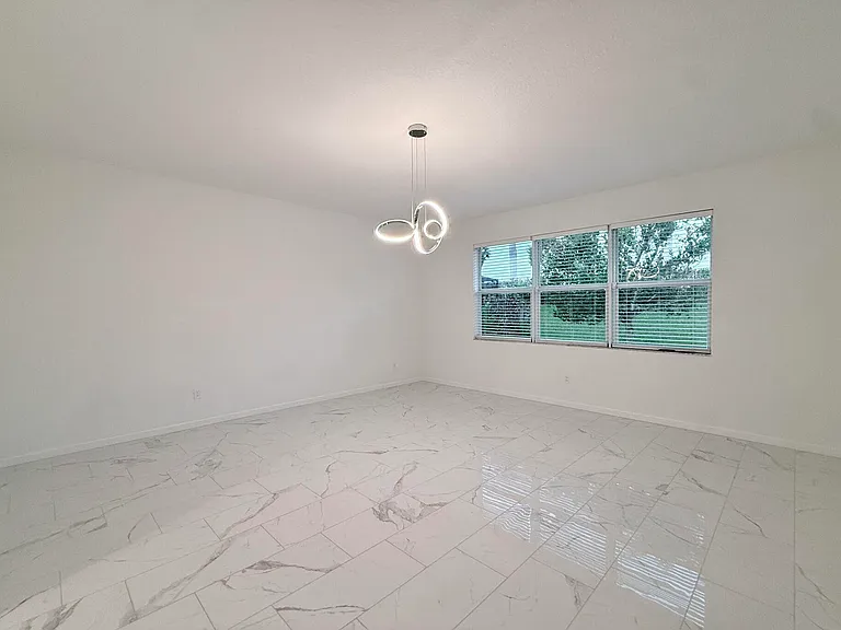 10710 SW Hensley St — Photo 14
