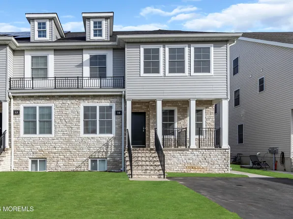 19 Lenox Drive, Lakewood, NJ 08701