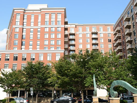 2nd image of 1220 N Fillmore St #Penthouse 10