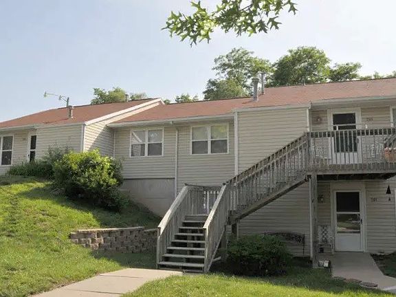 2nd image of 200 N High St #1150