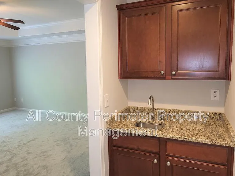 4445 Agard St — Photo 39