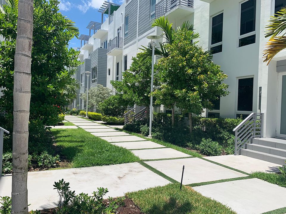 1st image of 9165 NW 33rd St