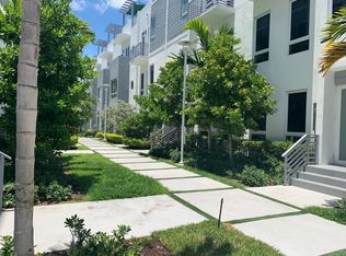 9165 NW 33rd St, Doral, FL 33172