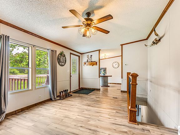 3rd image of 31243 Lee Rd