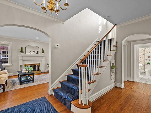 3rd image of 7322 Cornell Ave