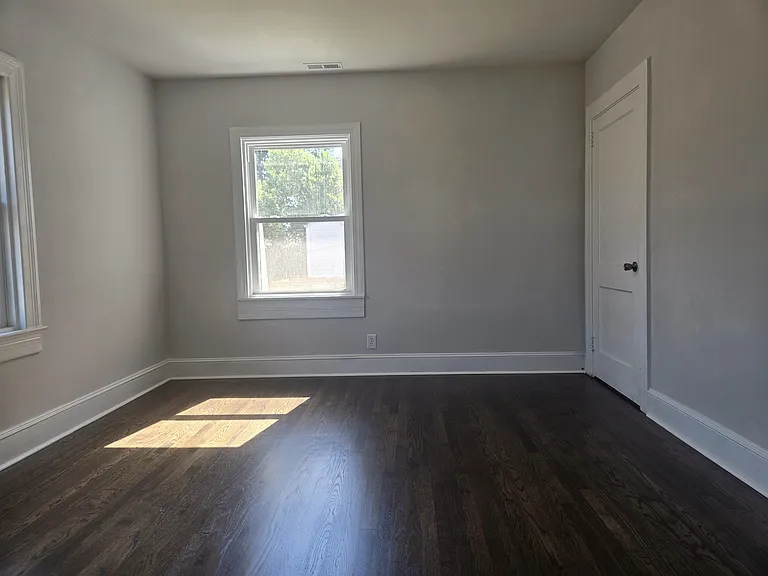 203 N Sylvan Dr — Photo 8