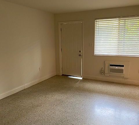 4th image of 3001 NW 14th St #3