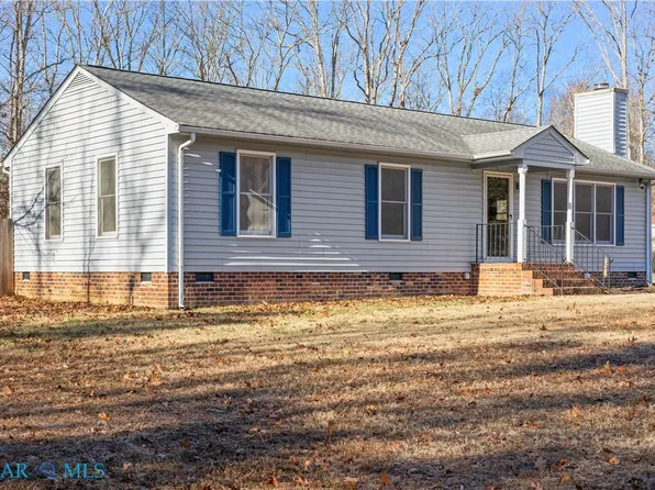 1196 Red Coach Ln, Sandston, VA 23150